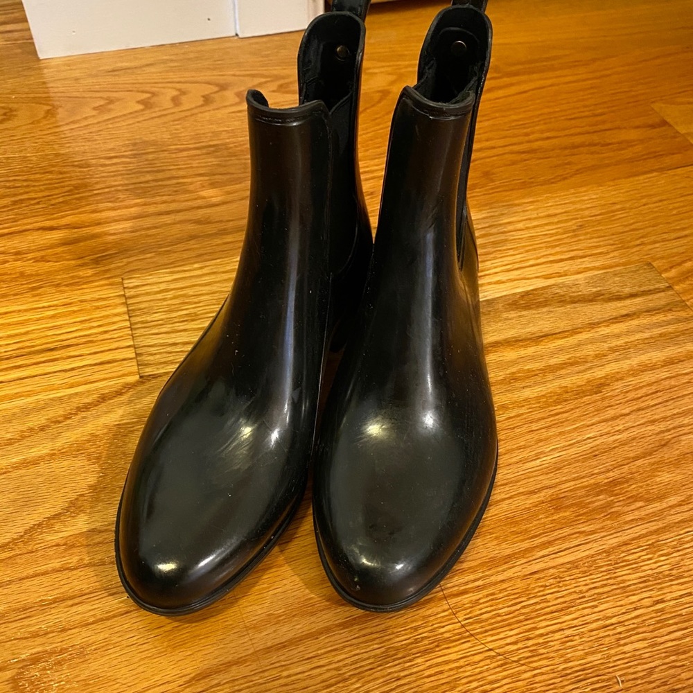 Rain boots